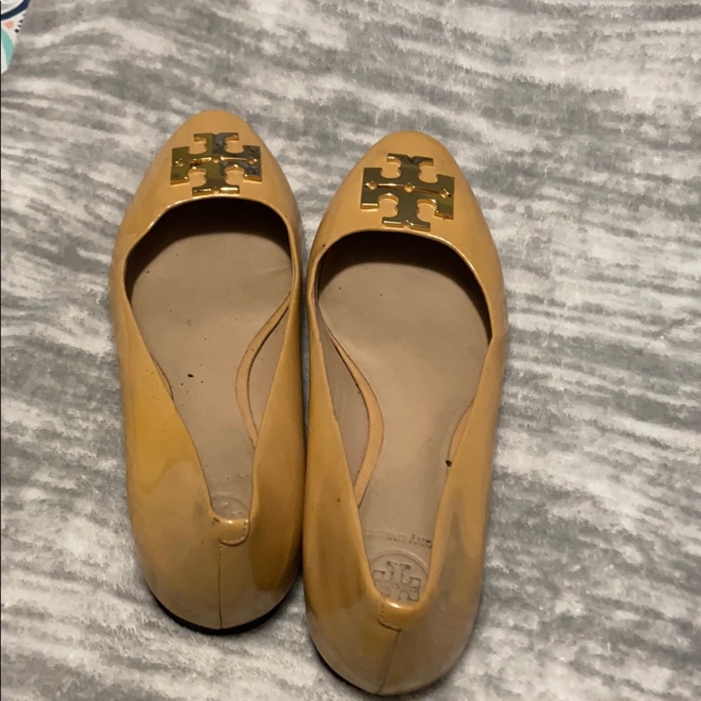 Ahutentic Flat - image 3